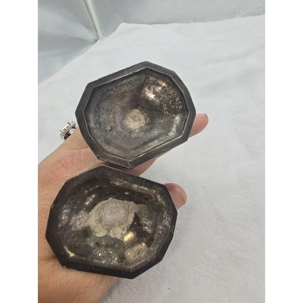 Cleopatra‎ Lotus Blossom Metal Salt & Pepper Shakers VTG